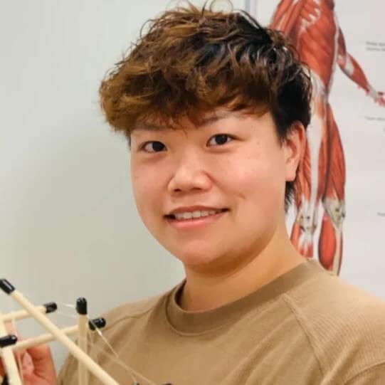 梁依琳